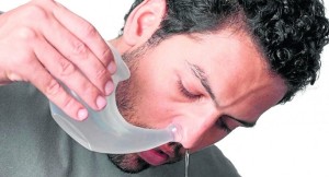Como limpar o nariz com soro fisiológico