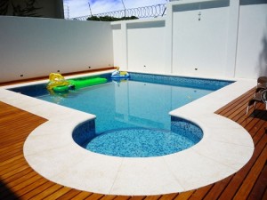 Fotos_de_modelos_de_piscinas_residenciais_16