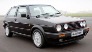 Fotos_do_Golf_Gti_com_rodas_esportivas_MKII