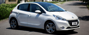 Fotos_e_informacoes_Peugeot_208_2015_2