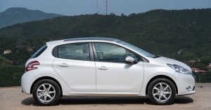 Fotos_e_informacoes_Peugeot_208_2015_5