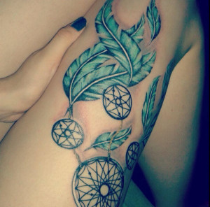 Tatuagem_feminina_na_perna_Fotos_topo