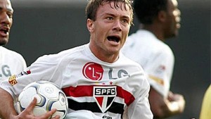 Lugano_idolo_do_SPFC_Raca_e_amor_ao_clube_topo