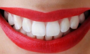 7 Alimentos para Ajudar Clarear os Dentes