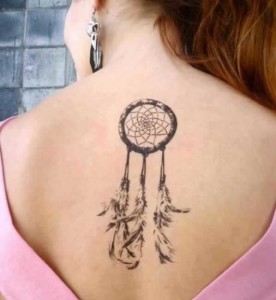 Fotos e ideias Tatuagem Feminina nas Costas 7