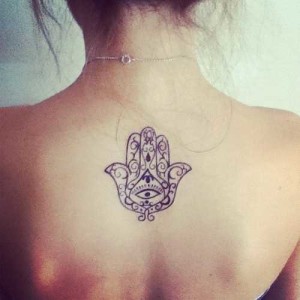 Fotos e ideias Tatuagem Feminina nas Costas 9