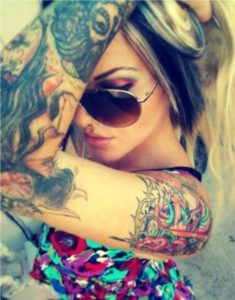 Fotos de tatuagens femininas no braço 11