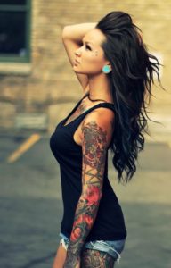 Fotos de tatuagens femininas no braço 12