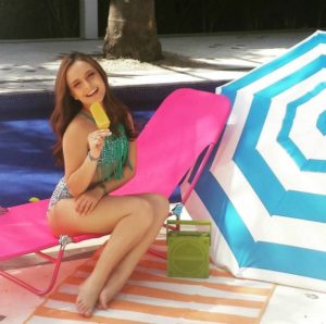 Modelos de Biquíni da Larissa Manoela 7