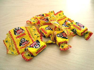 Lembra das Balas Chita de abacaxi