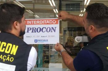 Abuso : Prefeitura de Florianópolis fecha farmácia